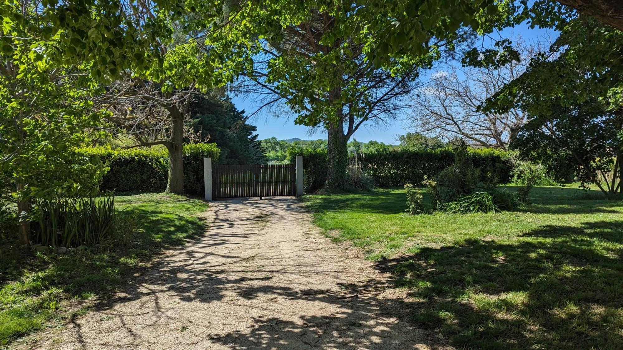 Rez-De-Jardin Independant Dans Ferme Maraichere Bio Avec Grand Jardin Privatif Clos Et Arbore Крест Экстерьер фото