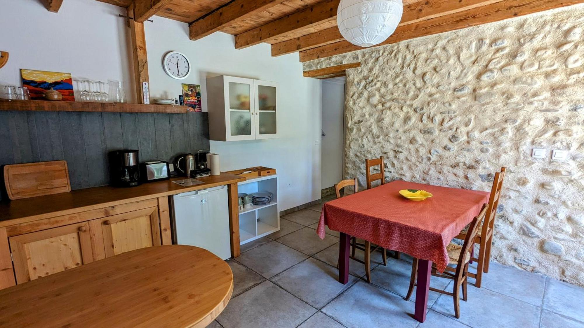 Rez-De-Jardin Independant Dans Ferme Maraichere Bio Avec Grand Jardin Privatif Clos Et Arbore Крест Экстерьер фото